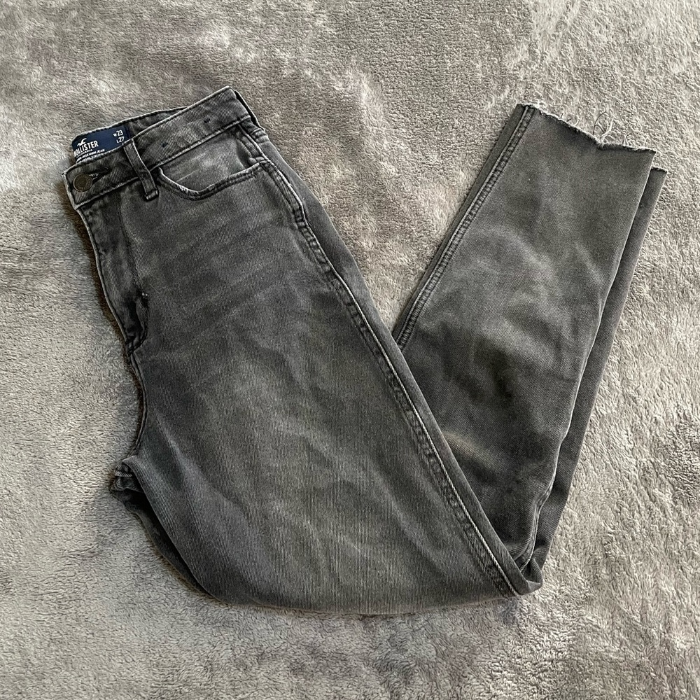 Hollister Gray Raw Hem Mom Jeans Pants